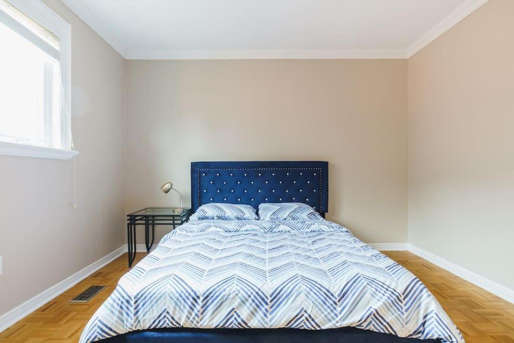 Beautiful Home 4 Bed, 3 Bath, Garage, Backyard! Mississauga Exteriér fotografie