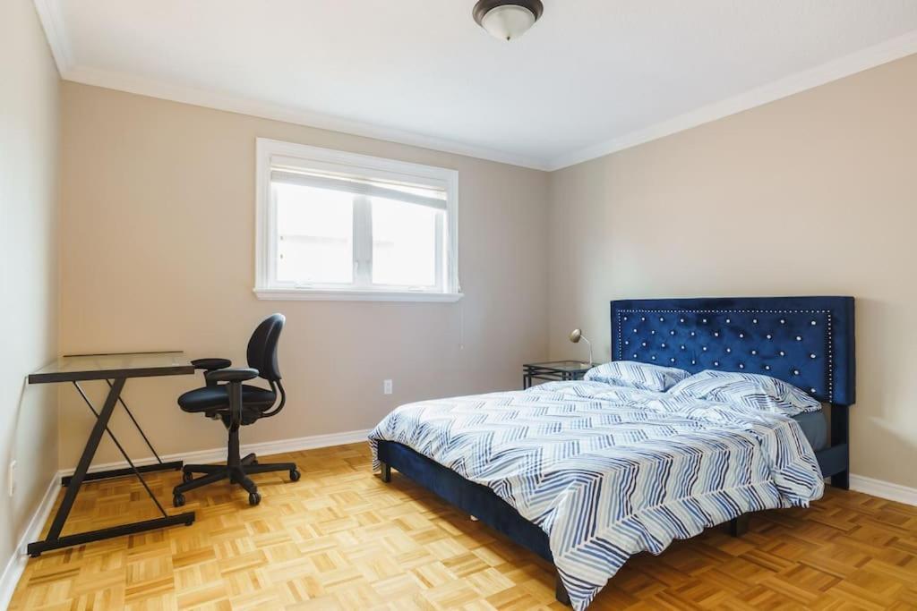 Beautiful Home 4 Bed, 3 Bath, Garage, Backyard! Mississauga Exteriér fotografie