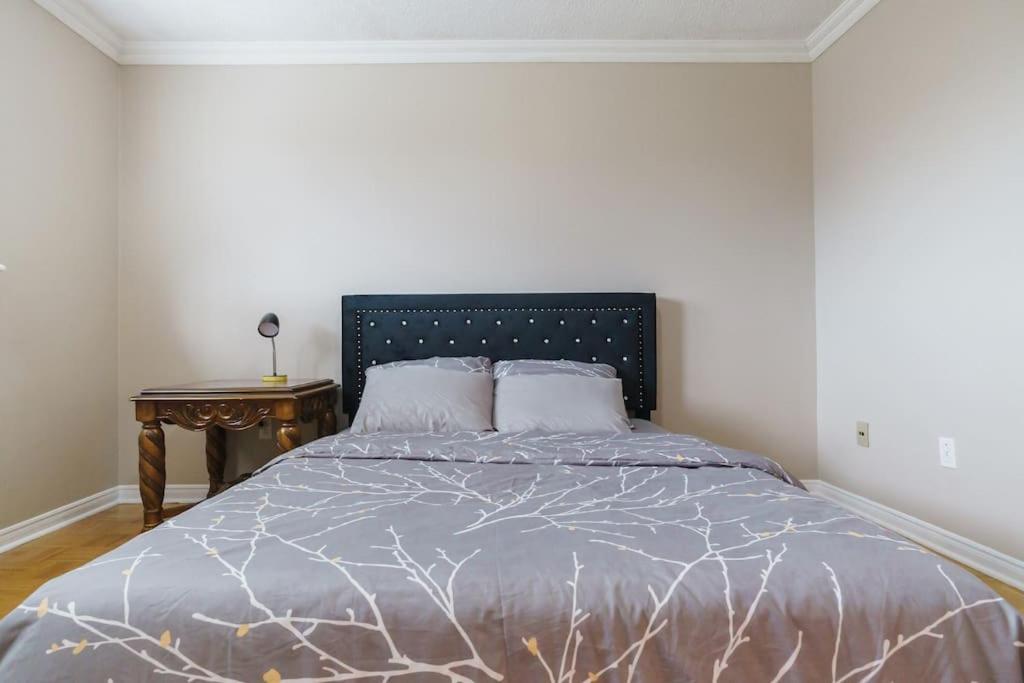 Beautiful Home 4 Bed, 3 Bath, Garage, Backyard! Mississauga Exteriér fotografie